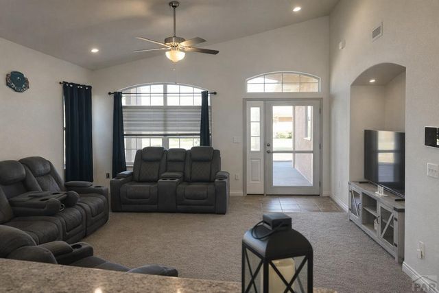 964 Peachcrest Dr, Pueblo, CO 81005