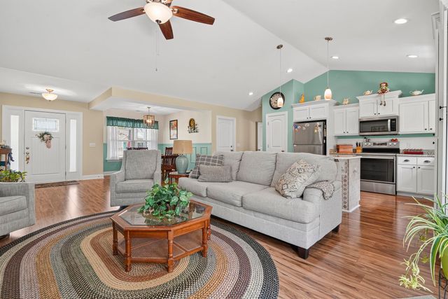 148 Penn Circle, Galivants Ferry, SC 29544