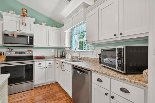 148 Penn Circle, Galivants Ferry, SC 29544