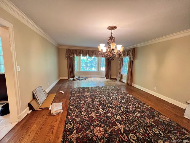 7 Locust Lane, Upper Brookville, NY 11545