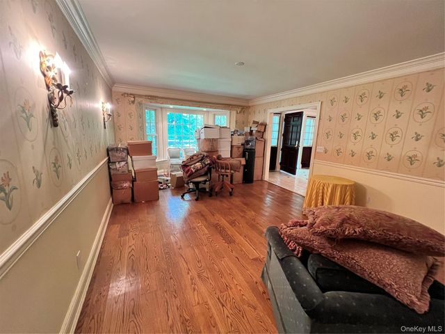 7 Locust Lane, Upper Brookville, NY 11545