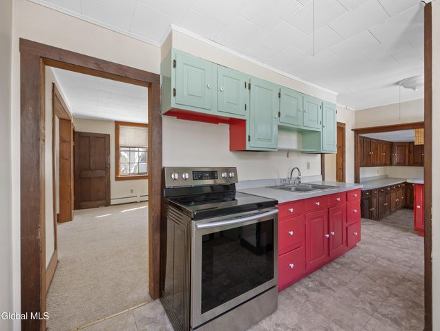 26 Elm Street, Warrensburg, NY 12885