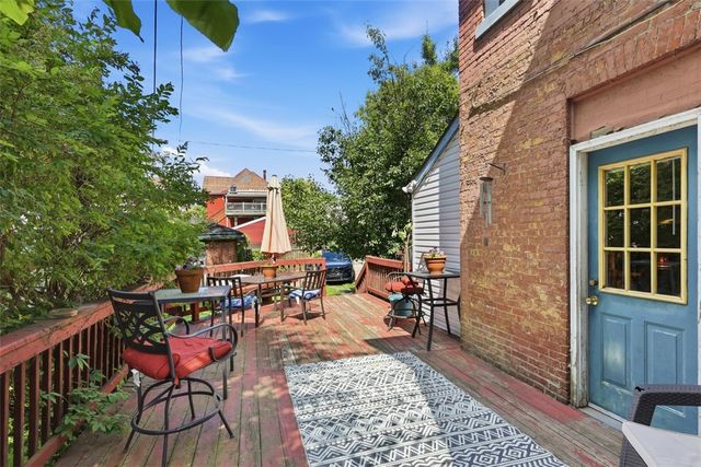 410 S Pacific Ave, Friendship Park, PA 15224