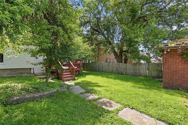 410 S Pacific Ave, Friendship Park, PA 15224