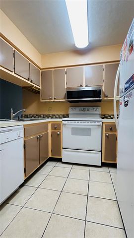 4328 SW 69TH TERRACE, Gainesville, FL 32608