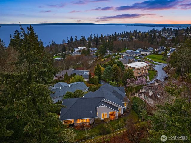 1503 Debrelon Lane, Mukilteo, WA 98275