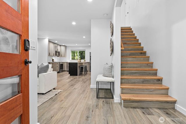 8 White Mountain Lane, Bellingham, WA 98229
