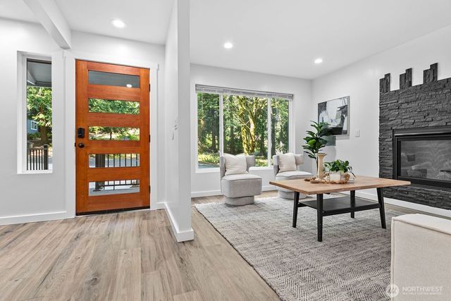 8 White Mountain Lane, Bellingham, WA 98229