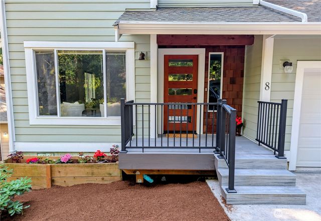 8 White Mountain Lane, Bellingham, WA 98229