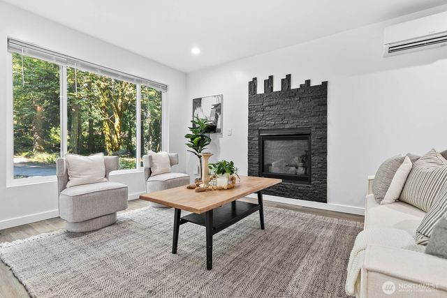 8 White Mountain Lane, Bellingham, WA 98229