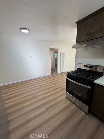 4221 E 60th Street E, Huntington Park, CA 90255