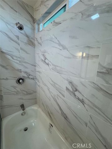 4221 E 60th Street E, Huntington Park, CA 90255