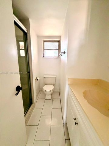 840 NW 87th Avenue 406, Miami, FL 33172