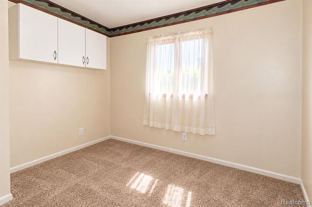 18285 Deering Street, Livonia, MI 48152