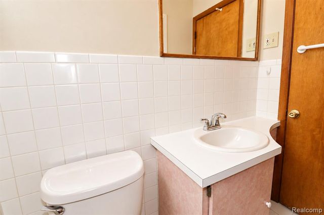 18285 Deering Street, Livonia, MI 48152