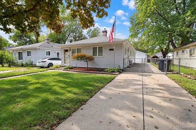 18285 Deering Street, Livonia, MI 48152