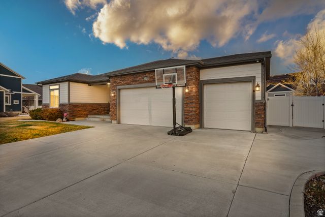 1168 W TIVOLI WAY, Syracuse, UT 84075