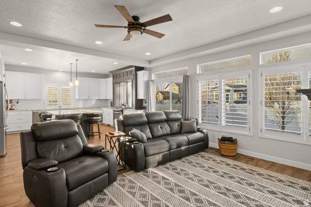 1168 W TIVOLI WAY, Syracuse, UT 84075