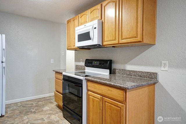 15409 9th Avenue SW, Burien, WA 98166