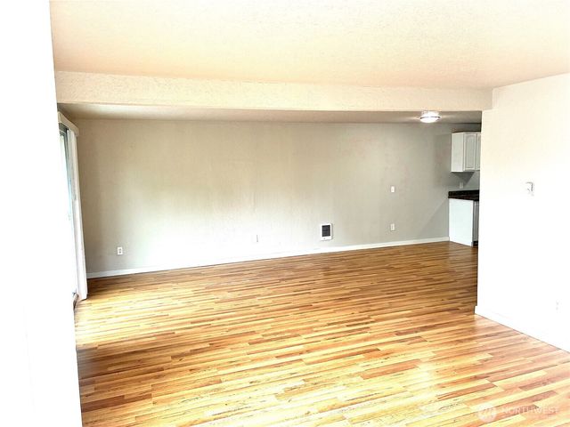 15409 9th Avenue SW, Burien, WA 98166