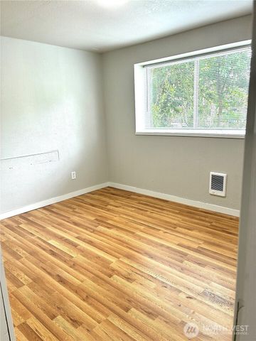 15409 9th Avenue SW, Burien, WA 98166