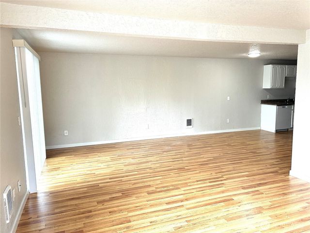 15409 9th Avenue SW, Burien, WA 98166