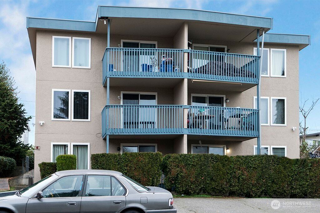 15409 9th Avenue SW, Burien, WA 98166
