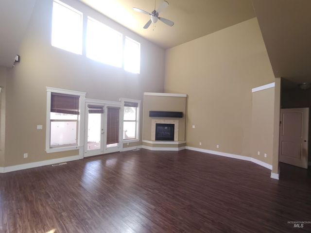 8125 S Legolas Pl, Boise, ID 83709