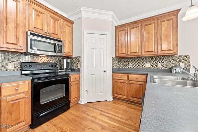 552 Contender Drive, Clayton, NC 27520
