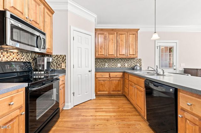 552 Contender Drive, Clayton, NC 27520