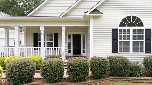 552 Contender Drive, Clayton, NC 27520