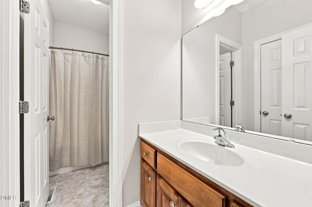 552 Contender Drive, Clayton, NC 27520