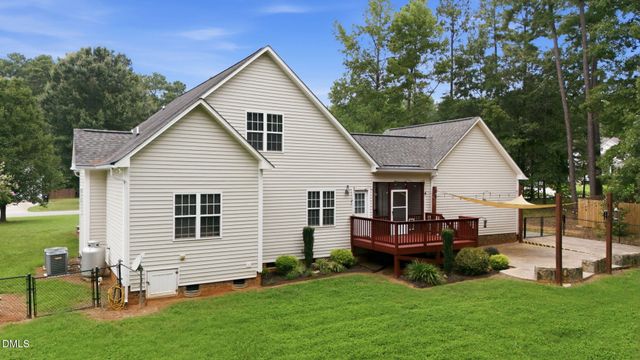 552 Contender Drive, Clayton, NC 27520