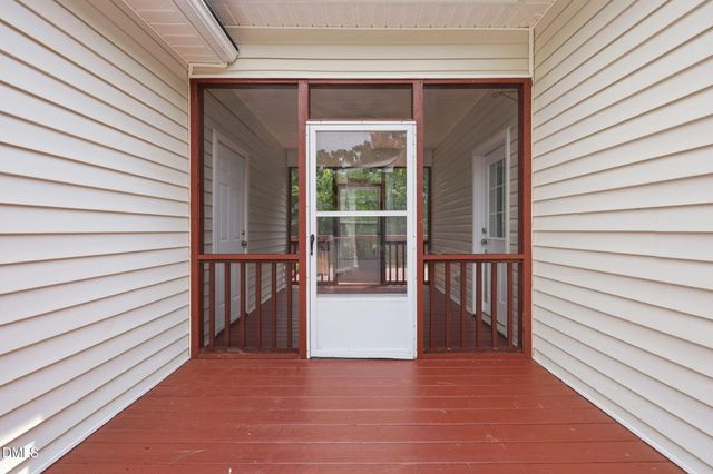 552 Contender Drive, Clayton, NC 27520