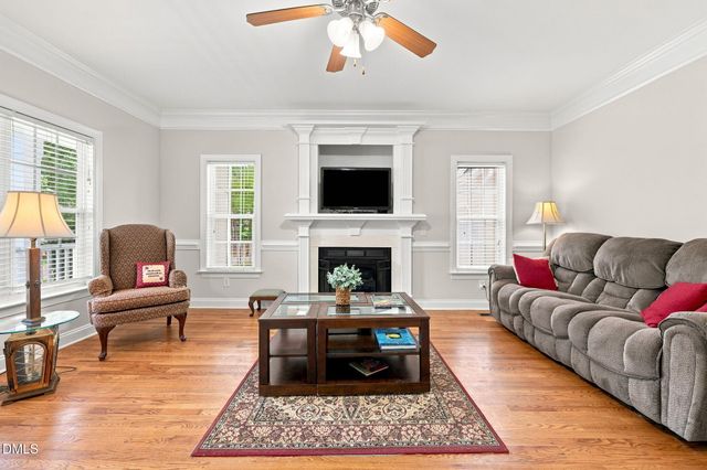 552 Contender Drive, Clayton, NC 27520