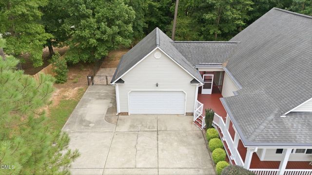 552 Contender Drive, Clayton, NC 27520