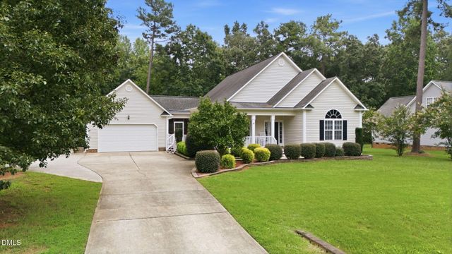 552 Contender Drive, Clayton, NC 27520