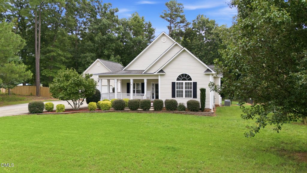 552 Contender Drive, Clayton, NC 27520