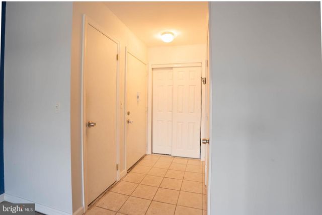 2-Z-2 AVON, East Windsor, NJ 08520