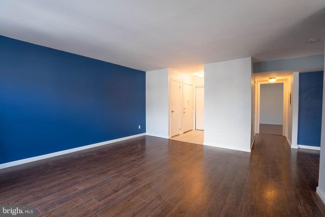 2-Z-2 AVON, East Windsor, NJ 08520