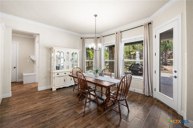 663 Private Road 1712, Mico, TX 78056