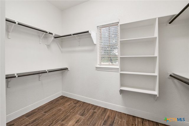 663 Private Road 1712, Mico, TX 78056