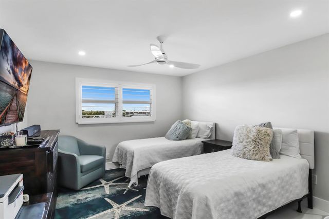 44 Yacht Club Drive 611, North Palm Beach, FL 33408