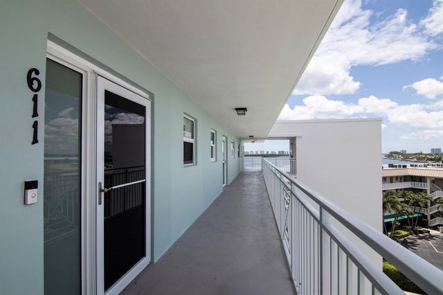 44 Yacht Club Drive 611, North Palm Beach, FL 33408