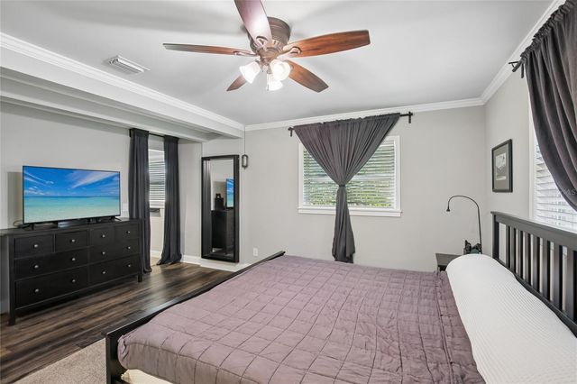 1872 HUNT LANE, Clearwater, FL 33764