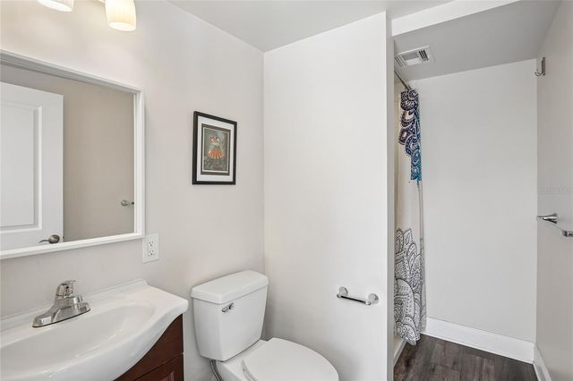1872 HUNT LANE, Clearwater, FL 33764