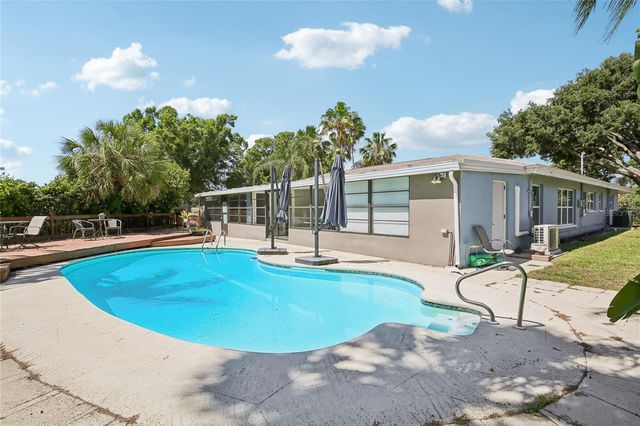 1872 HUNT LANE, Clearwater, FL 33764