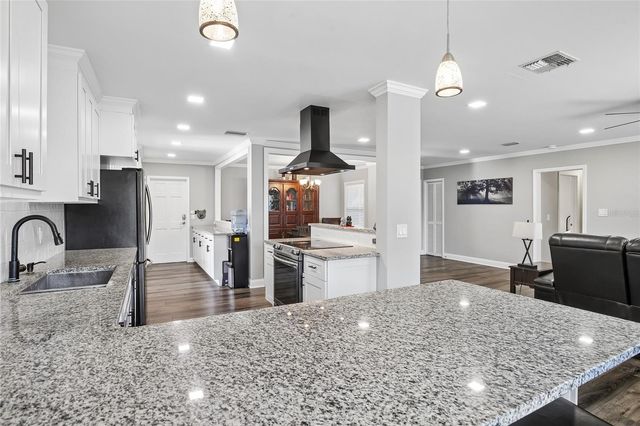 1872 HUNT LANE, Clearwater, FL 33764