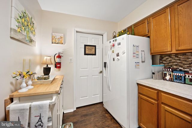 202-B ARROWWOOD CT, Mount Laurel, NJ 08054