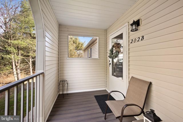 202-B ARROWWOOD CT, Mount Laurel, NJ 08054